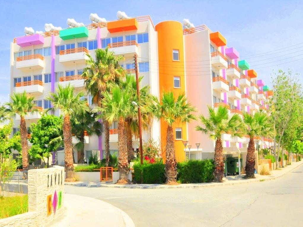 Zavos Colours Boutique Apartments Лимасол Экстерьер фото