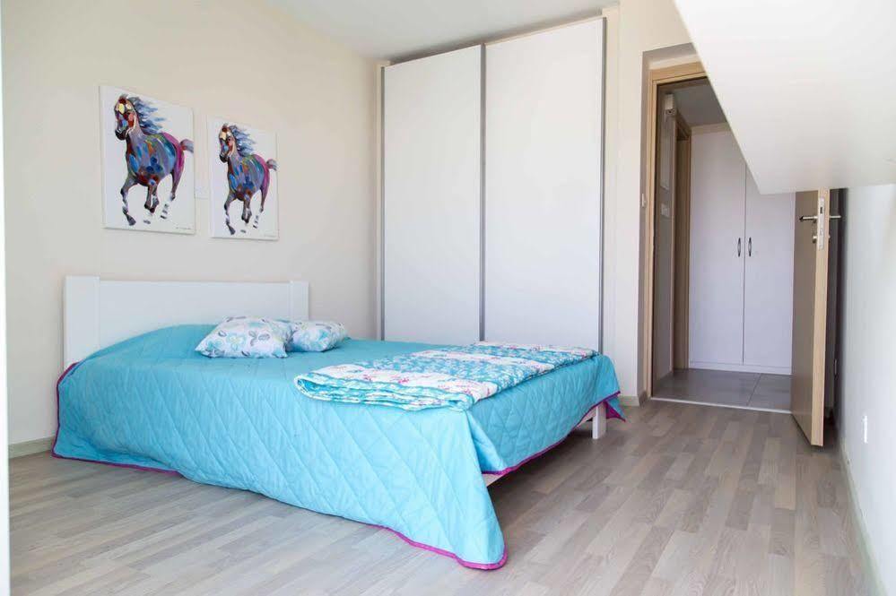 Zavos Colours Boutique Apartments Лимасол Экстерьер фото