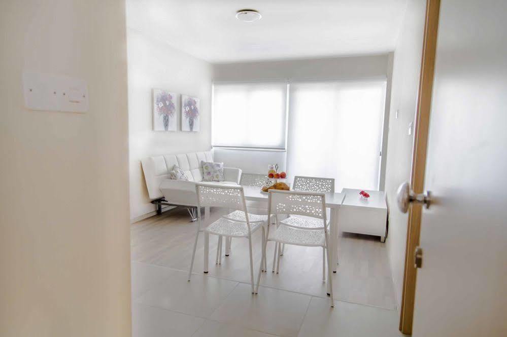 Zavos Colours Boutique Apartments Лимасол Экстерьер фото