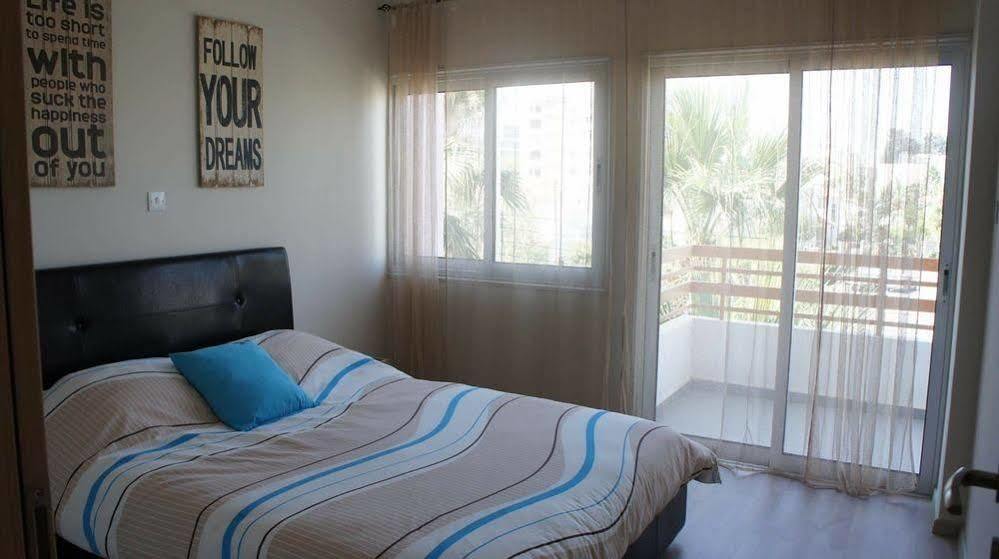 Zavos Colours Boutique Apartments Лимасол Экстерьер фото
