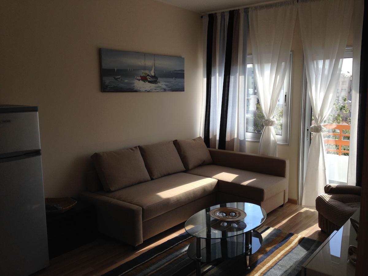 Zavos Colours Boutique Apartments Лимасол Номер фото